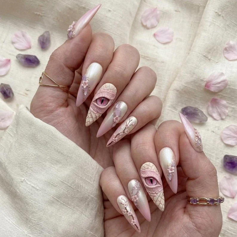 press on nails, custom press on nails, fake nails, Nails Art, stained glass nails, gold press on nails, 3d press on nails, luxury press on nails, handmade press on nails