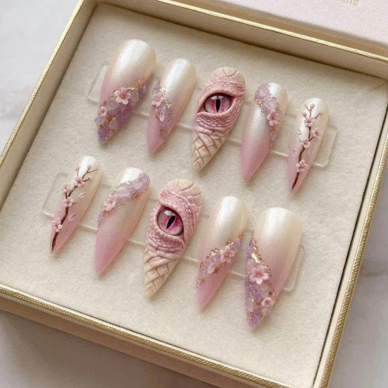 press on nails, custom press on nails, fake nails, Nails Art, stained glass nails, gold press on nails, 3d press on nails, luxury press on nails, handmade press on nails