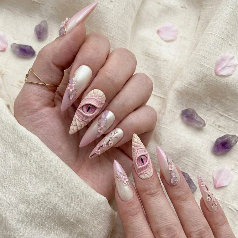 press on nails, custom press on nails, fake nails, Nails Art, stained glass nails, gold press on nails, 3d press on nails, luxury press on nails, handmade press on nails