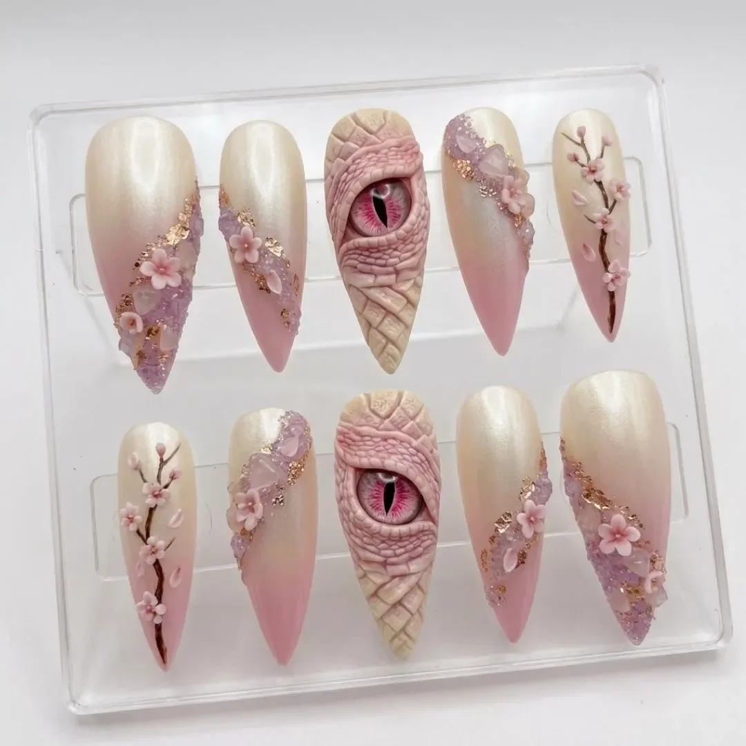 press on nails, custom press on nails, fake nails, Nails Art, stained glass nails, gold press on nails, 3d press on nails, luxury press on nails, handmade press on nails