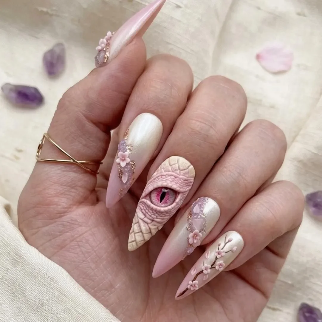 press on nails, custom press on nails, fake nails, Nails Art, stained glass nails, gold press on nails, 3d press on nails, luxury press on nails, handmade press on nails