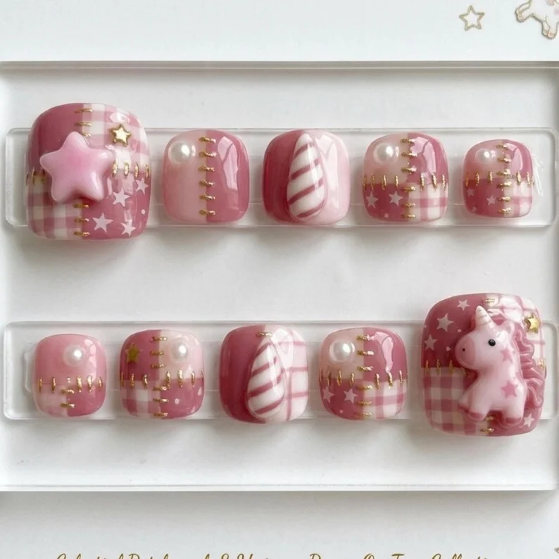 press on nails, custom press on nails, fake nails, Nails Art, stained glass nails, gold press on nails, 3d press on nails, luxury press on nails, handmade press on nails