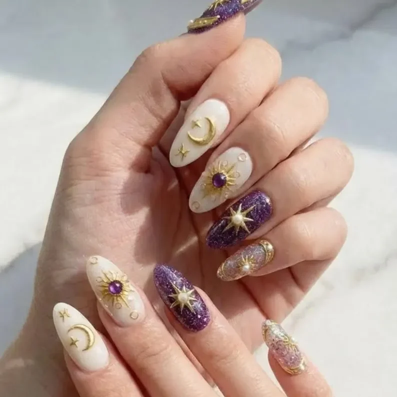 gold starburst, starburst nail design, press on nails, custom press on nails, fake nails, Nails Art, stained glass nails, gold press on nails, 3d press on nails, luxury press on nails, handmade press on nails