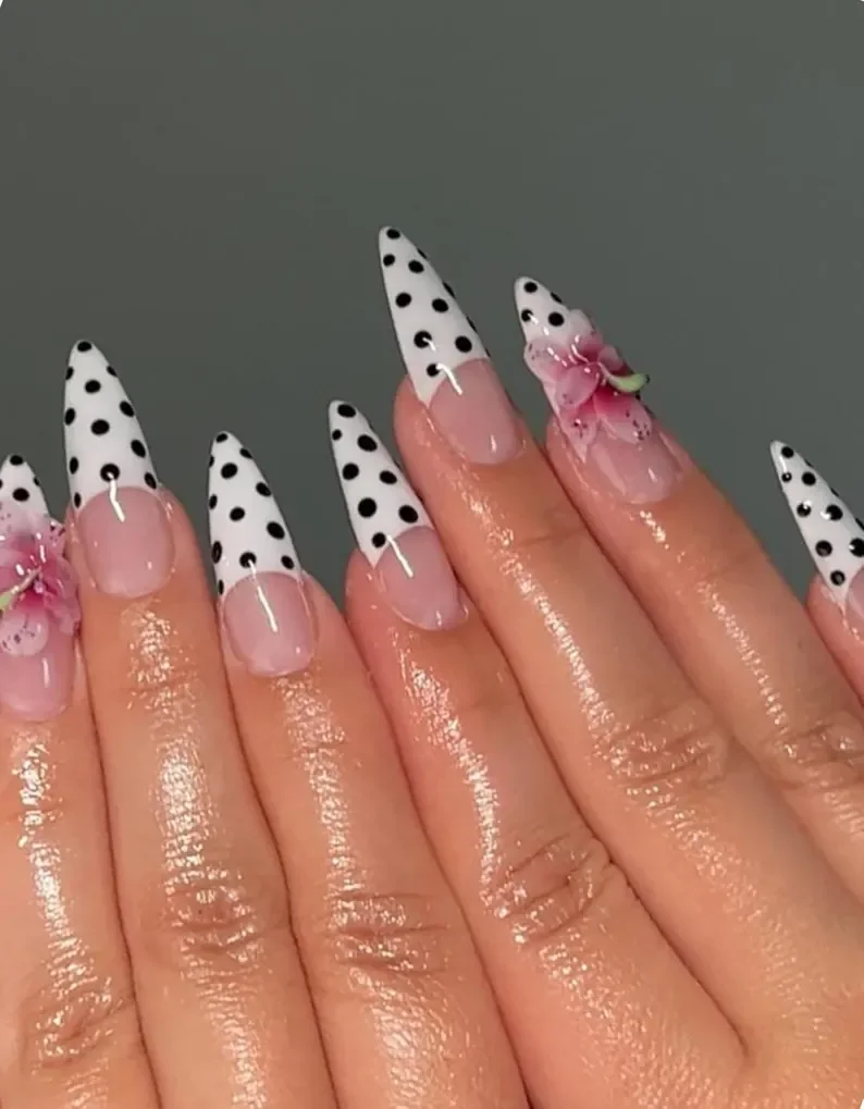 press on nails, custom press on nails, fake nails, Nails Art, stained glass nails, gold press on nails, 3d press on nails, luxury press on nails, handmade press on nails
