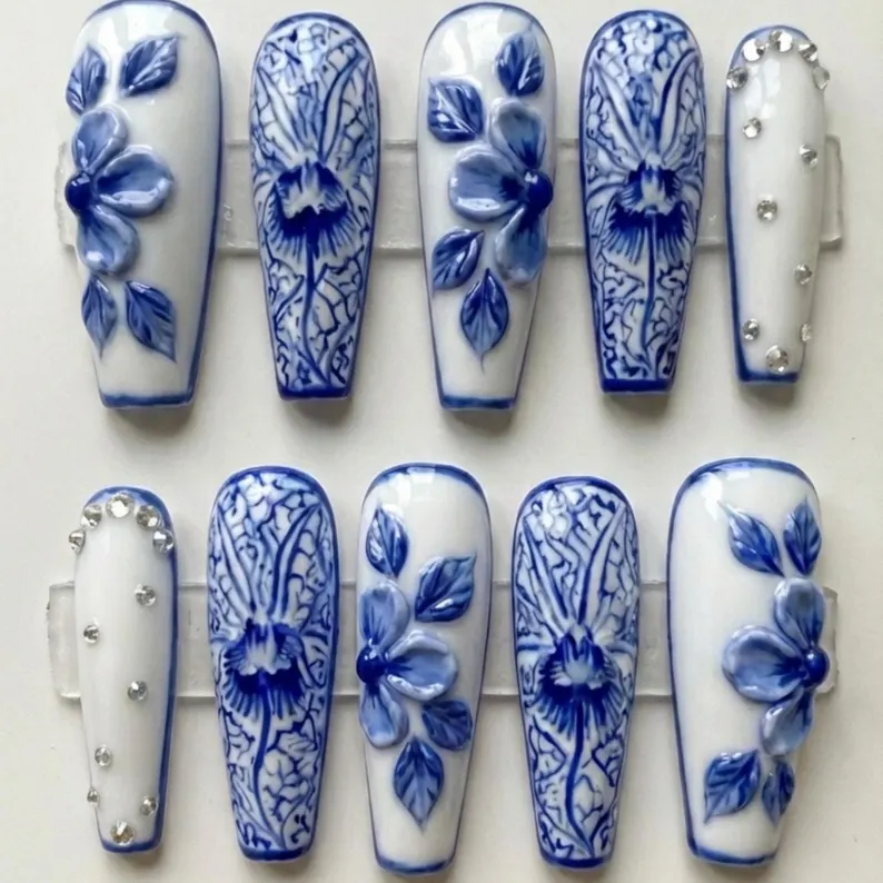 3D porcelain design, hand painted chinoiserie, press on nails, custom press on nails, fake nails, Nails Art, stained glass nails, gold press on nails, 3d press on nails, luxury press on nails, handmade press on nails