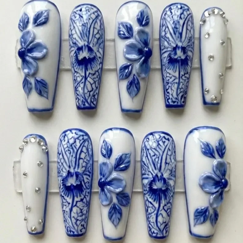porcelain garden nails, blue white press on, press on nails, custom press on nails, fake nails, Nails Art, stained glass nails, gold press on nails, 3d press on nails, luxury press on nails, handmade press on nails