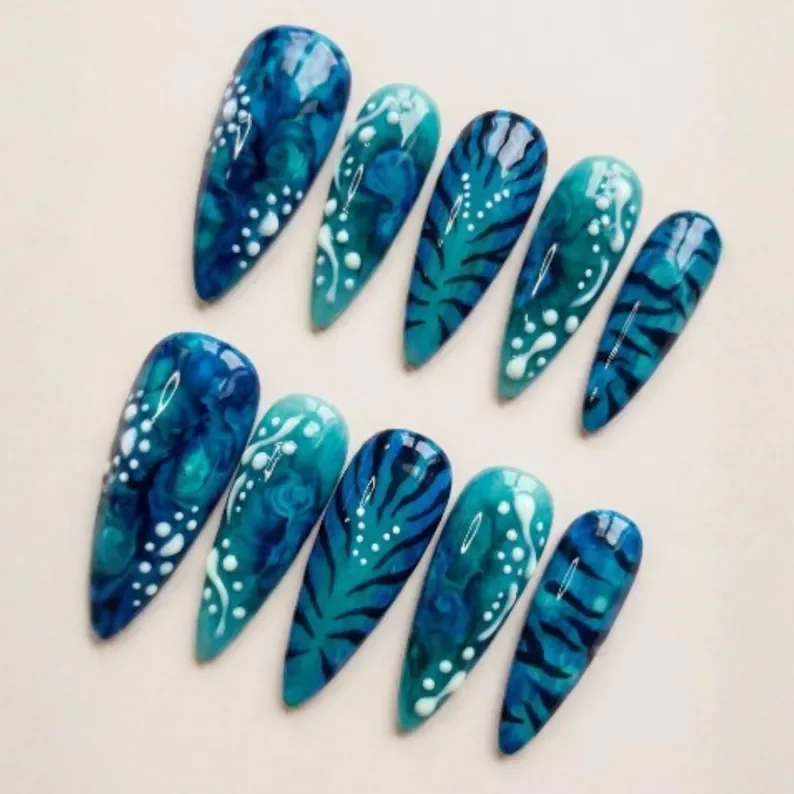 press on nails, custom press on nails, fake nails, Nails Art, stained glass nails, gold press on nails, 3d press on nails, luxury press on nails, handmade press on nails
