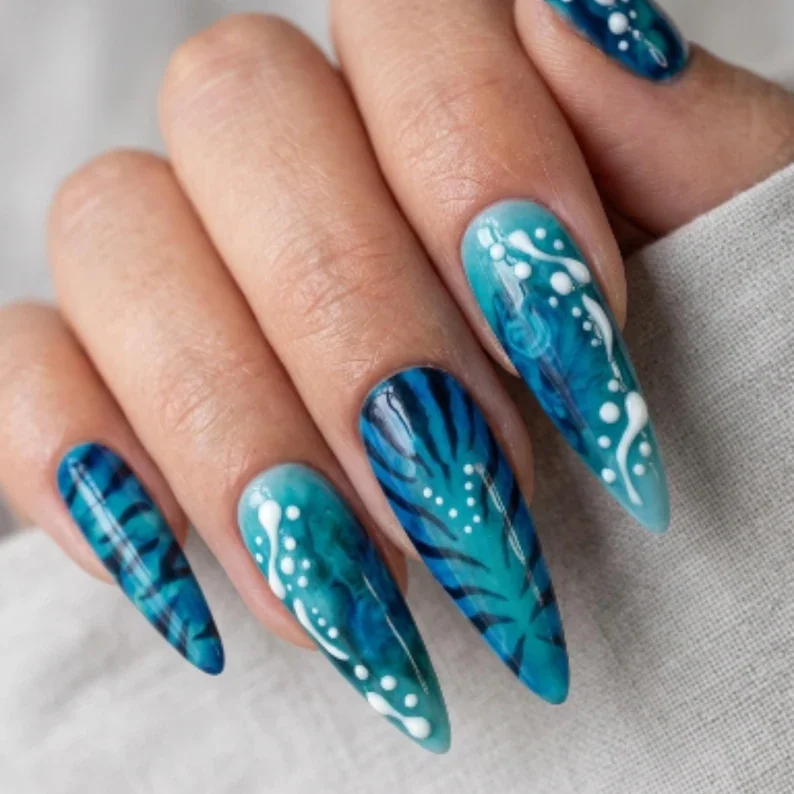 press on nails, custom press on nails, fake nails, Nails Art, stained glass nails, gold press on nails, 3d press on nails, luxury press on nails, handmade press on nails