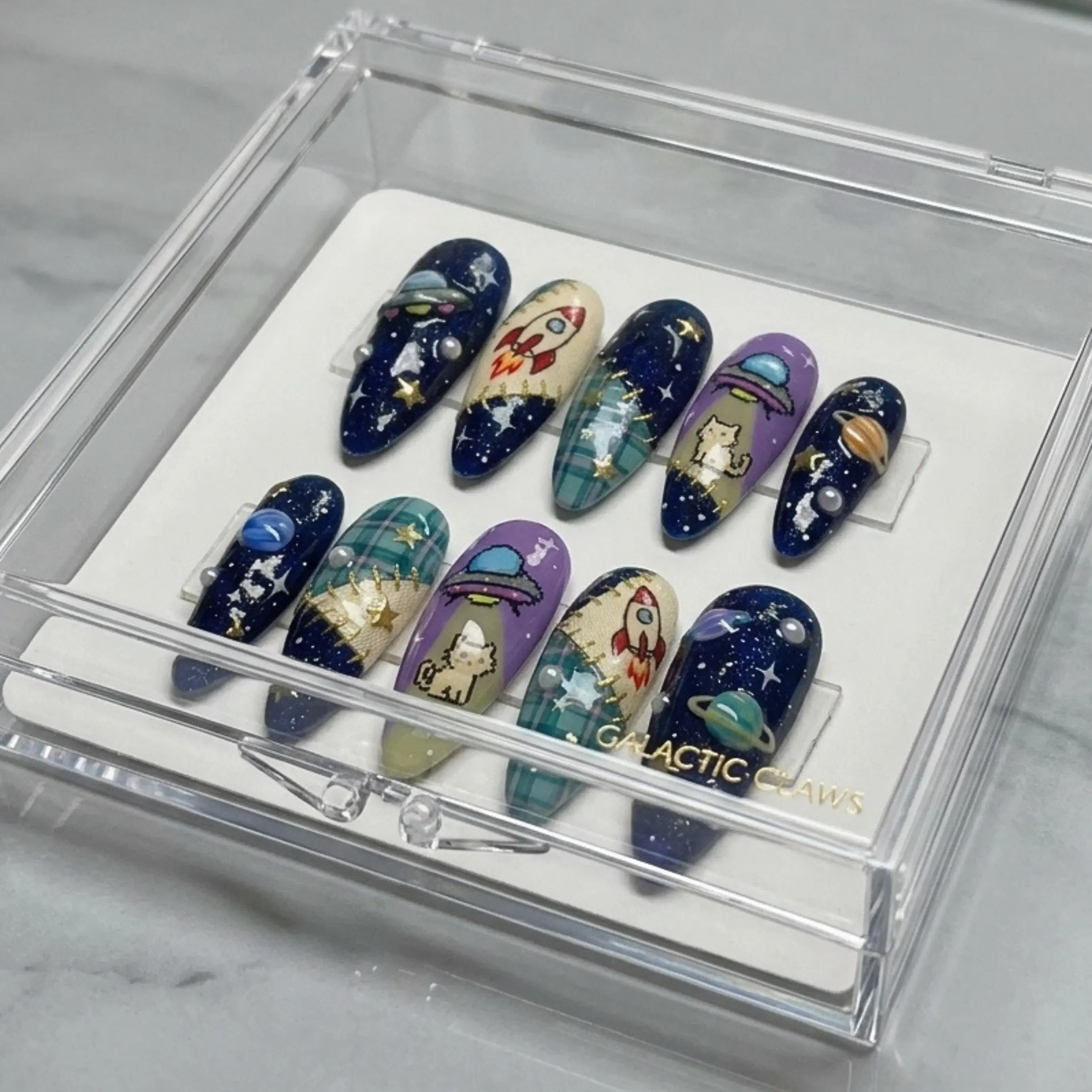 press on nails, custom press on nails, fake nails, Nails Art, stained glass nails, gold press on nails, 3d press on nails, luxury press on nails, handmade press on nails
