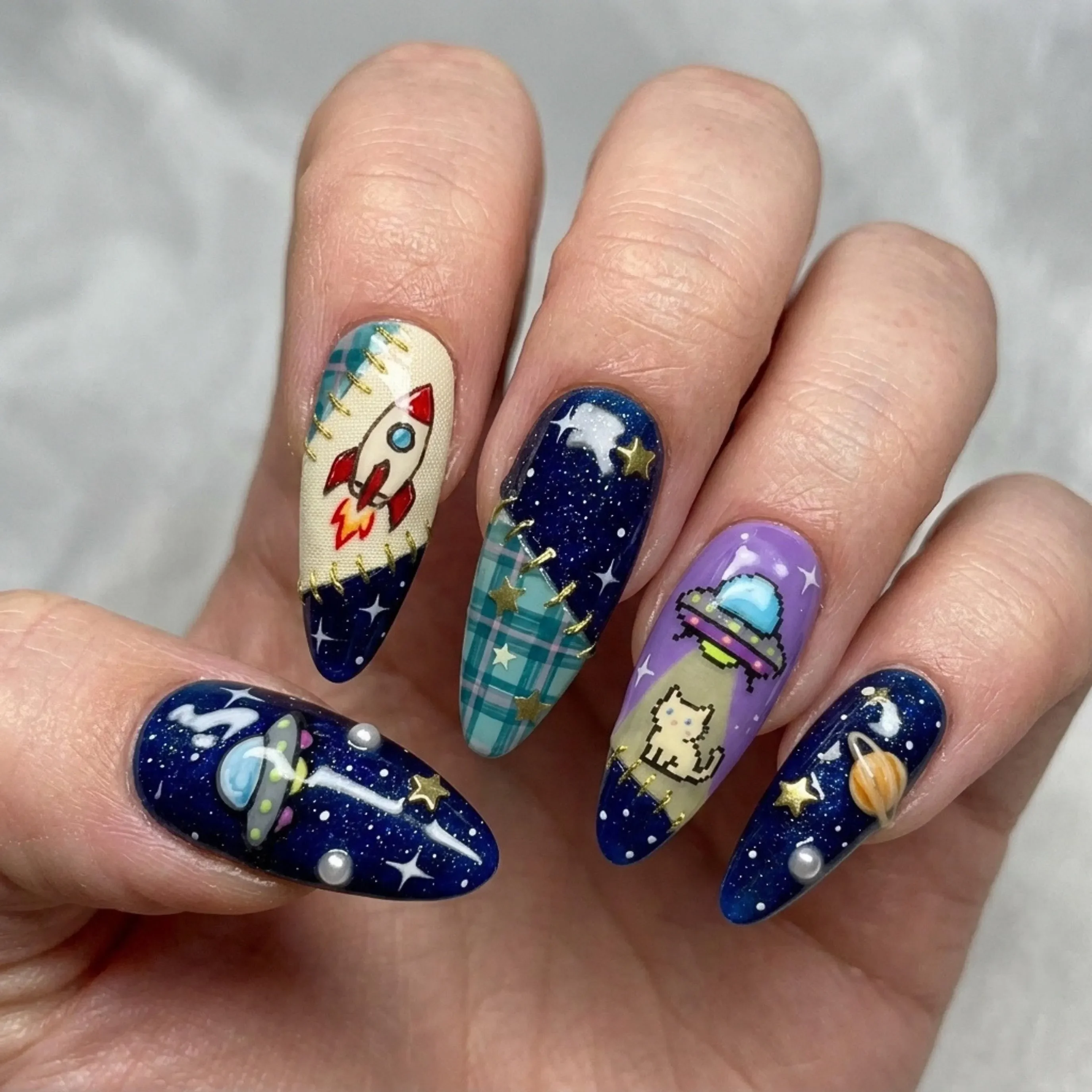 press on nails, custom press on nails, fake nails, Nails Art, stained glass nails, gold press on nails, 3d press on nails, luxury press on nails, handmade press on nails