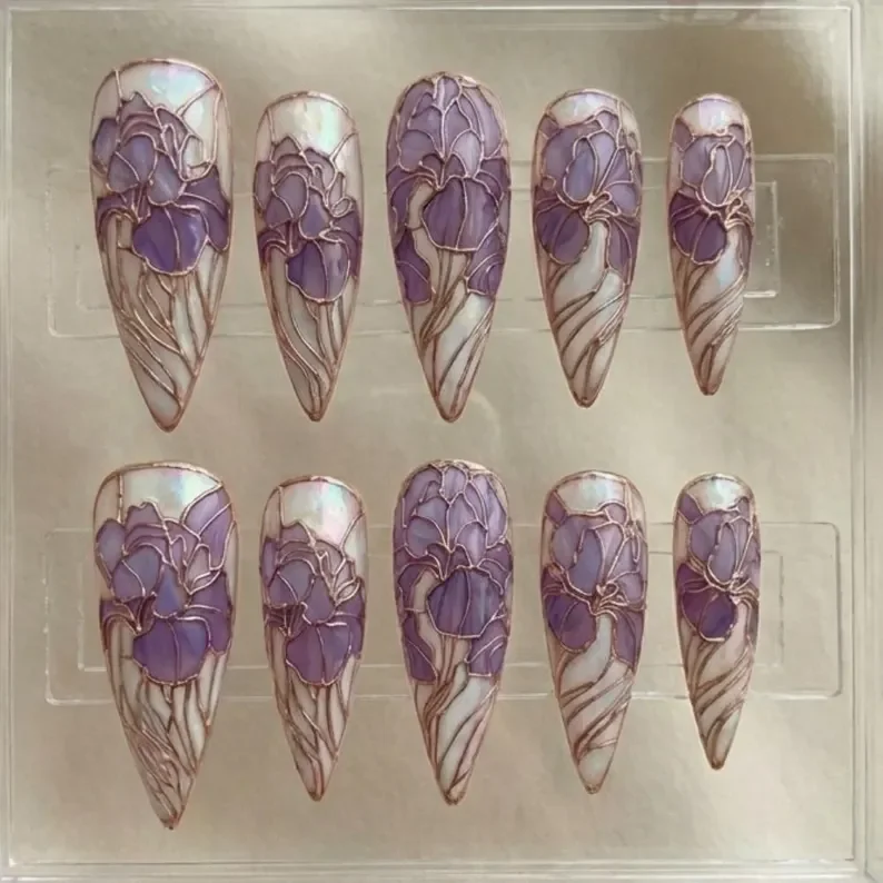 press on nails, art nouveau nails, custom press on nails, fake nails, Nails Art, stained glass nails, gold press on nails, 3d press on nails, luxury press on nails, handmade press on nails