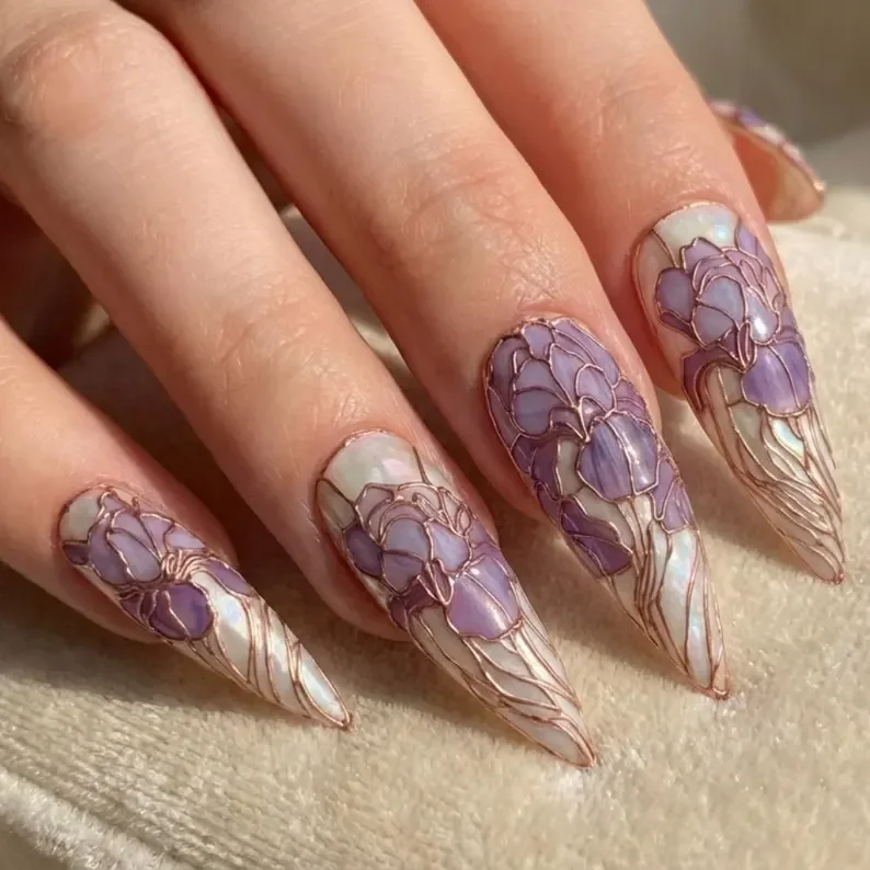 iridescent nail art, floral press on nails, press on nails, custom press on nails, fake nails, Nails Art, stained glass nails, gold press on nails, 3d press on nails, luxury press on nails, handmade press on nails