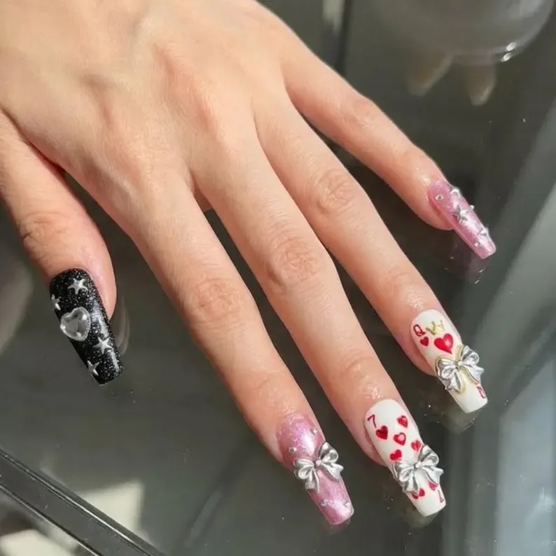 glitter press ons, press on nails, custom press on nails, fake nails, Nails Art, stained glass nails, gold press on nails, 3d press on nails, luxury press on nails, handmade press on nails
