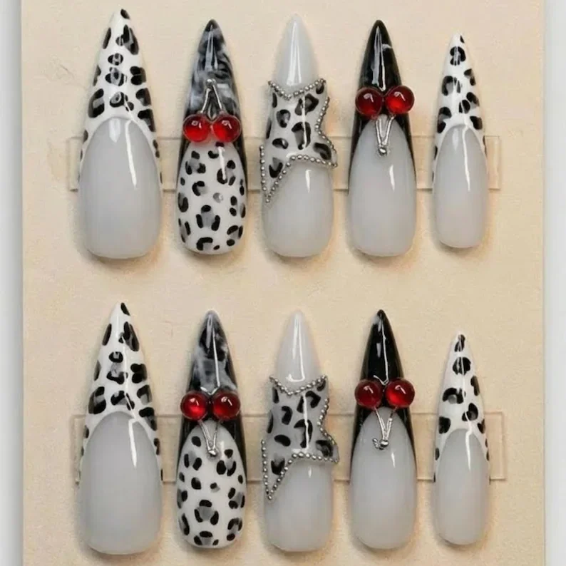 leopard print nails, press on nails, custom press on nails, fake nails, Nails Art, stained glass nails, gold press on nails, 3d press on nails, luxury press on nails, handmade press on nails