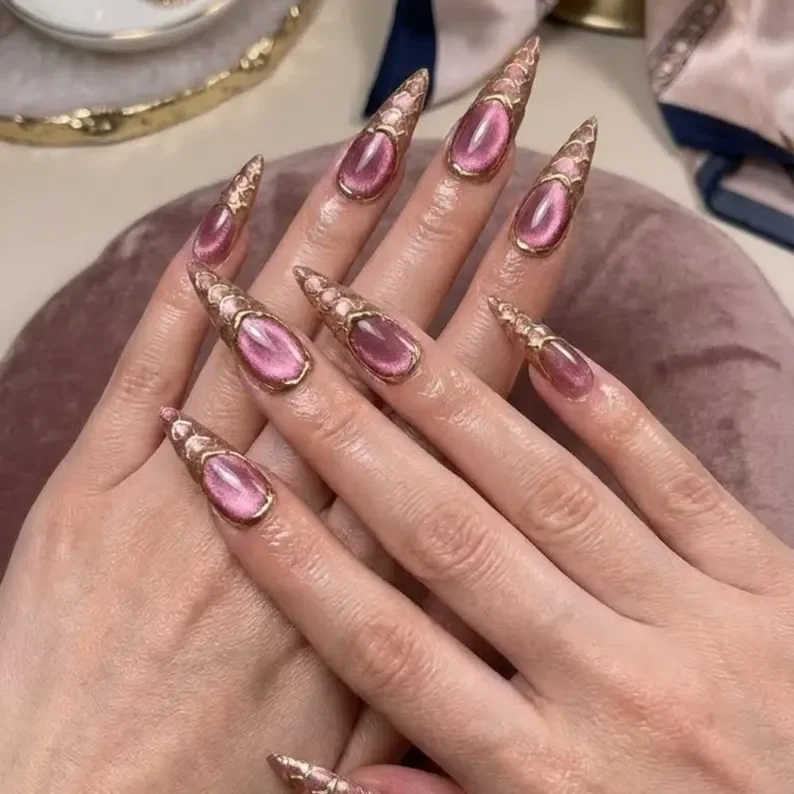 cat eye armor, armor nails, press on nails, custom press on nails, fake nails, Nails Art, stained glass nails, gold press on nails, 3d press on nails, luxury press on nails, handmade press on nails
