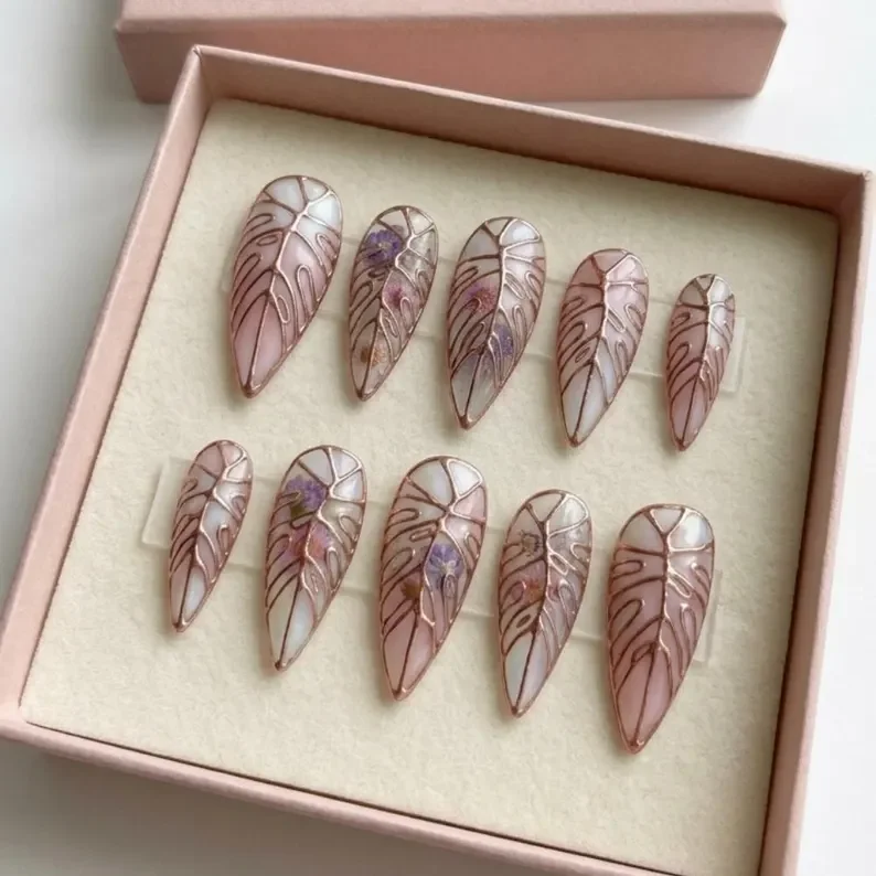 monstera press on, press on nails, custom press on nails, fake nails, Nails Art, stained glass nails, gold press on nails, 3d press on nails, luxury press on nails, handmade press on nails