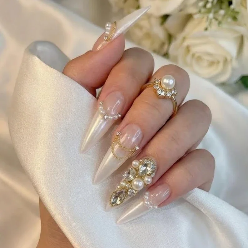 bridal nails, pearl wedding, press on nails, custom press on nails, fake nails, Nails Art, stained glass nails, gold press on nails, 3d press on nails, luxury press on nails, handmade press on nails