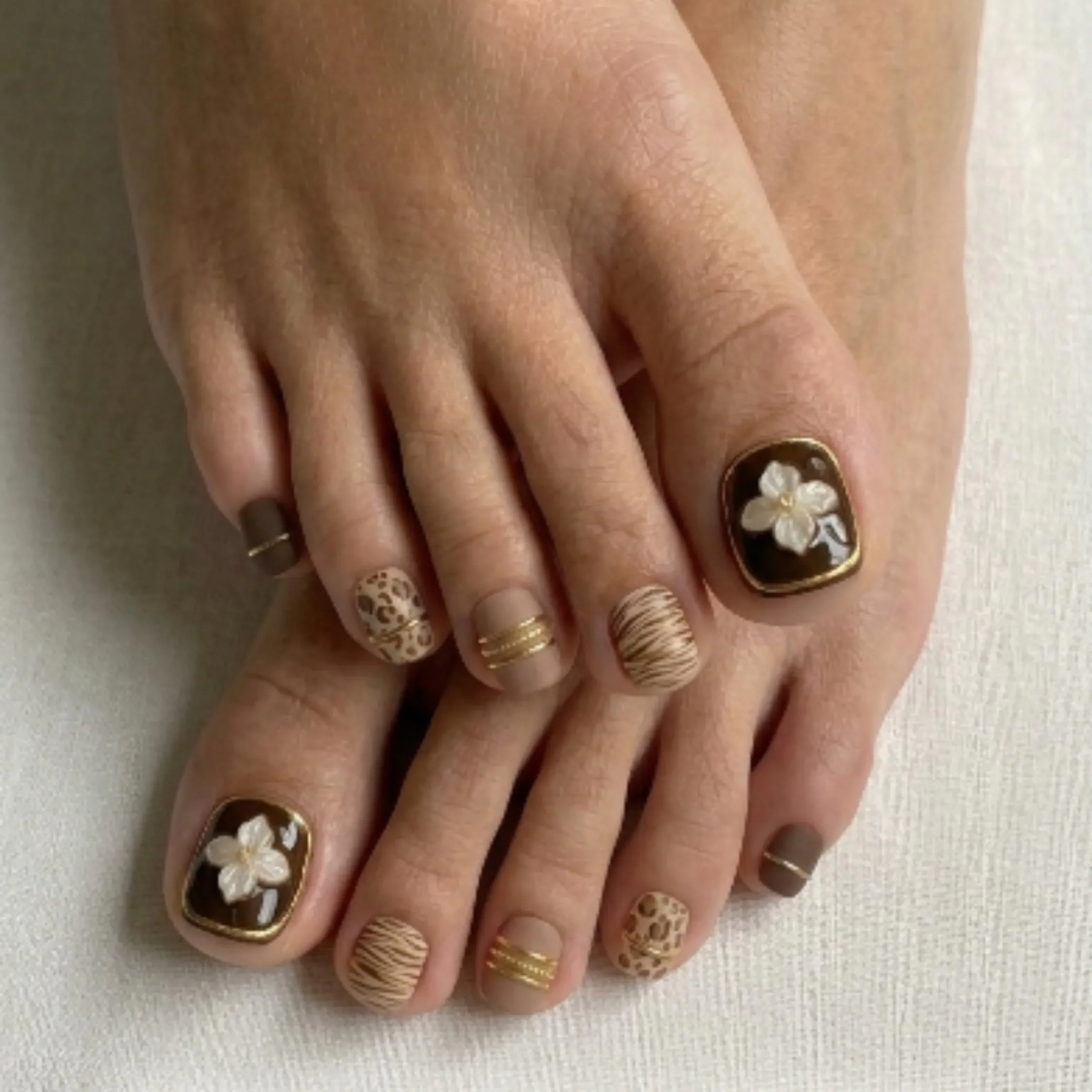 safari luxe, 3D jewelry, press on nails, custom press on nails, fake nails, Nails Art, stained glass nails, gold press on nails, 3d press on nails, luxury press on nails, handmade press on nails