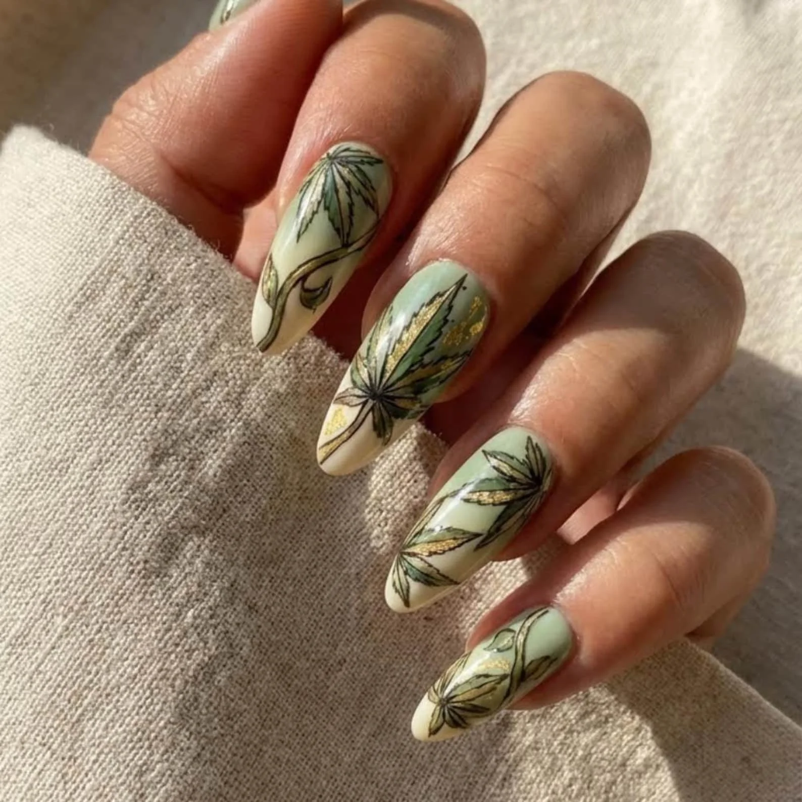 press on nails, hand painted nail art, custom press on nails, fake nails, Nails Art, stained glass nails, gold press on nails, 3d press on nails, luxury press on nails, handmade press on nails