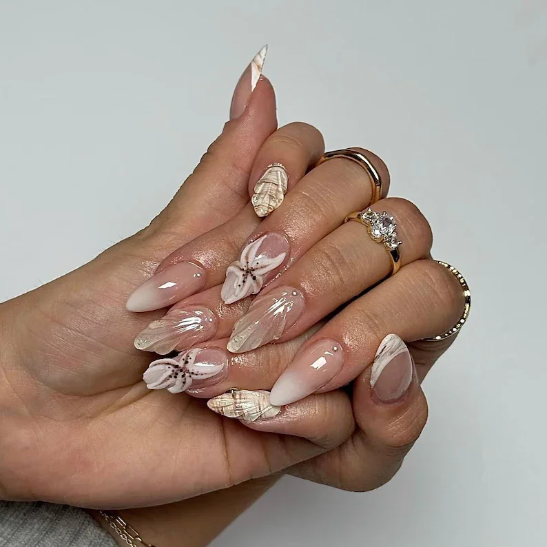 press on nails, custom press on nails, fake nails, Nails Art, stained glass nails, gold press on nails, 3d press on nails, luxury press on nails, handmade press on nails