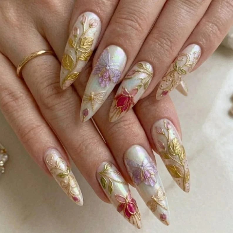 press on nails, custom press on nails, fake nails, Nails Art, stained glass nails, gold press on nails, 3d press on nails, luxury press on nails, handmade press on nails