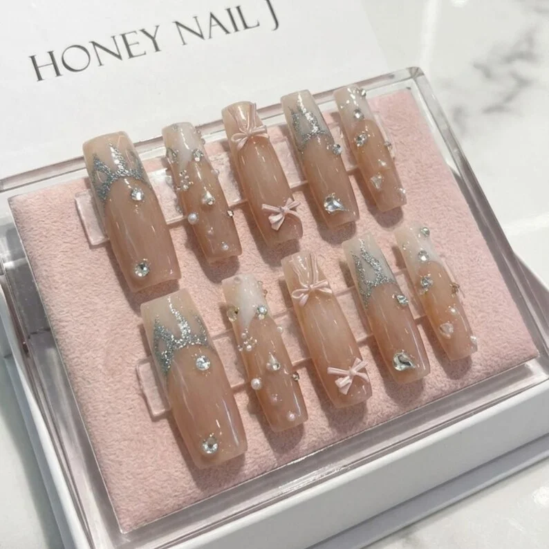 silver glitter drip, french tip press-ons, press on nails, custom press on nails, fake nails, Nails Art, stained glass nails, gold press on nails, 3d press on nails, luxury press on nails, handmade press on nails