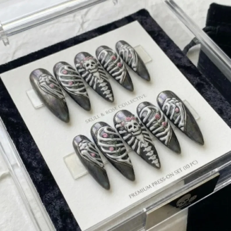 press on nails, custom press on nails, fake nails, Nails Art, stained glass nails, gold press on nails, 3d press on nails, luxury press on nails, handmade press on nails