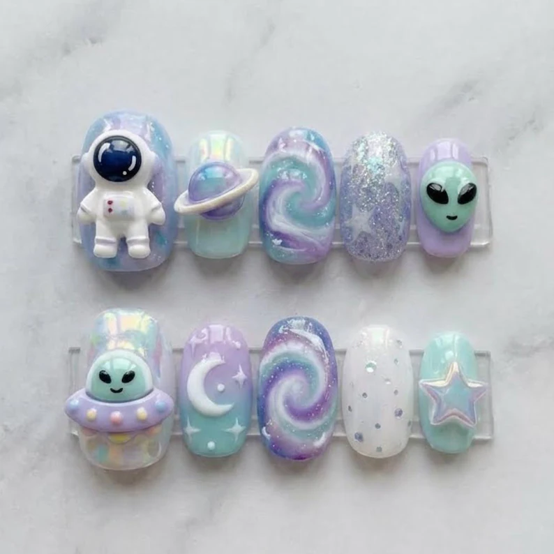 kawaii alien nail art, astronaut nail art, press on nails, custom press on nails, fake nails, Nails Art, stained glass nails, gold press on nails, 3d press on nails, luxury press on nails, handmade press on nails