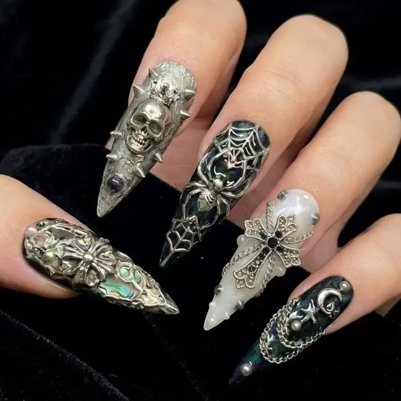 alt fashion nails, skull gothic nails, press on nails, custom press on nails, fake nails, Nails Art, stained glass nails, gold press on nails, 3d press on nails, luxury press on nails, handmade press on nails
