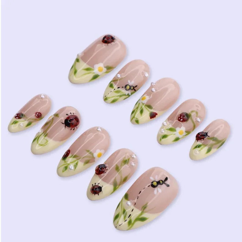 press on nails, custom press on nails, fake nails, Nails Art, stained glass nails, gold press on nails, 3d press on nails, luxury press on nails, handmade press on nails