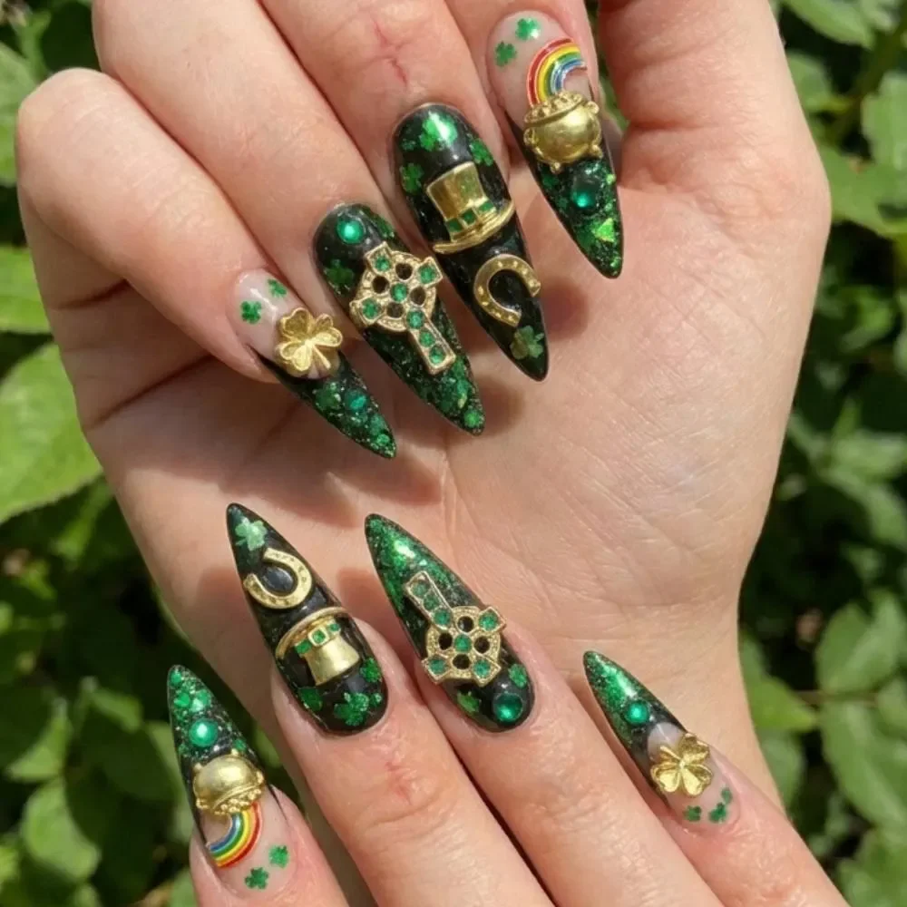 press on nails, custom press on nails, fake nails, Nails Art, stained glass nails, gold press on nails, 3d press on nails, luxury press on nails, handmade press on nails