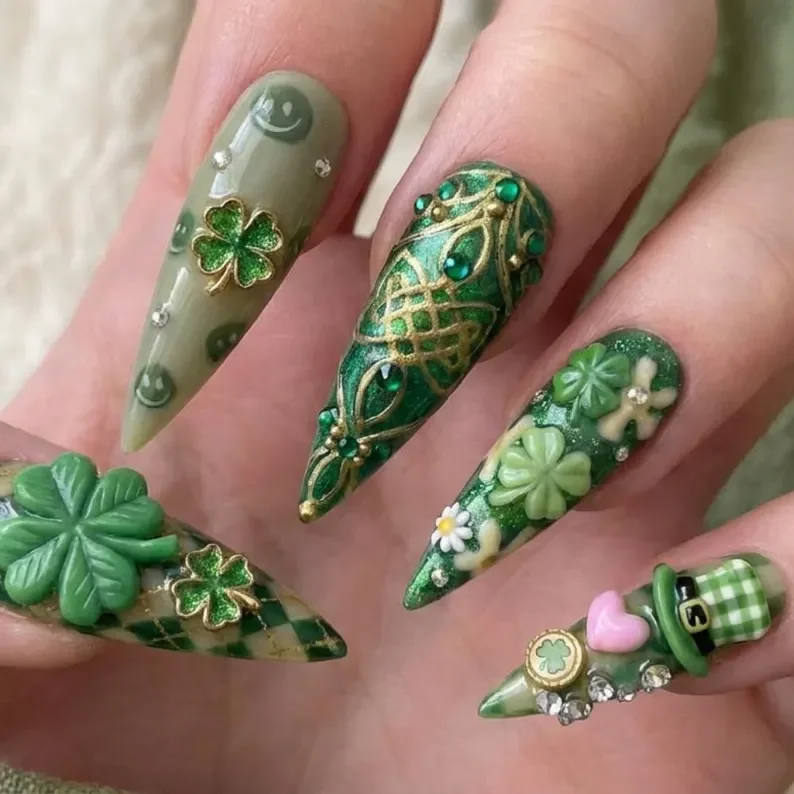 Leprechaun Hat, Shamrock Nails, press on nails, custom press on nails, fake nails, Nails Art, stained glass nails, gold press on nails, 3d press on nails, luxury press on nails, handmade press on nails