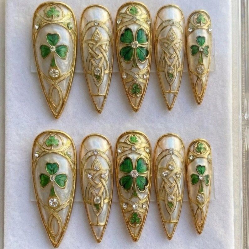 St. Patrick's Day nails, press on nails, custom press on nails, fake nails, Nails Art, stained glass nails, gold press on nails, 3d press on nails, luxury press on nails, handmade press on nails