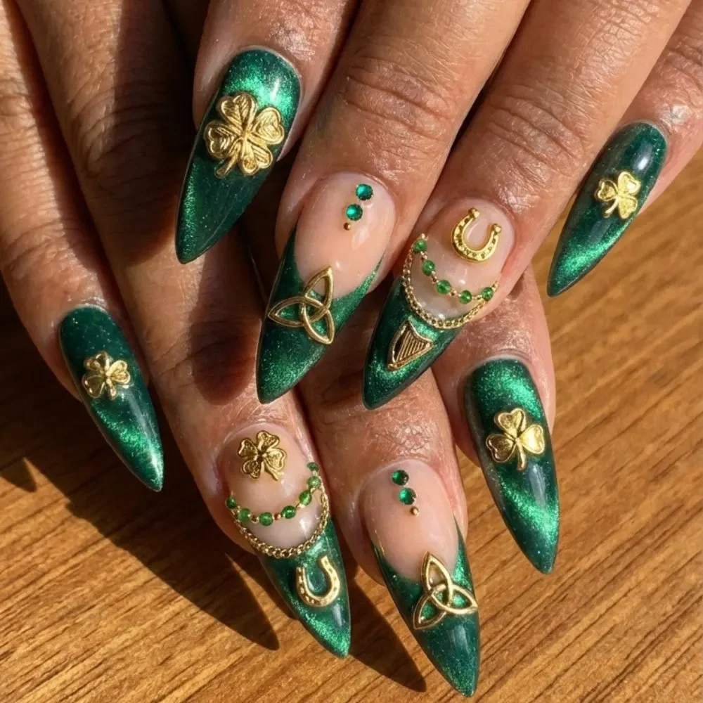 press on nails, custom press on nails, fake nails, Nails Art, stained glass nails, gold press on nails, 3d press on nails, luxury press on nails, handmade press on nails