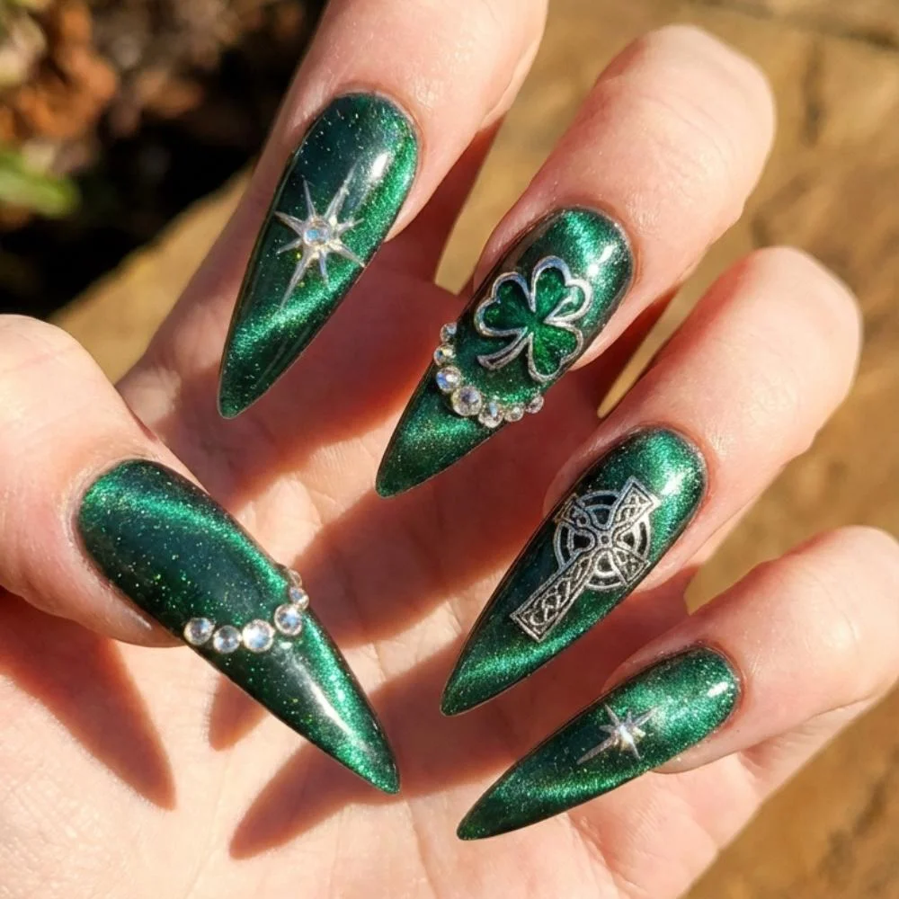press on nails, custom press on nails, fake nails, Nails Art, stained glass nails, gold press on nails, 3d press on nails, luxury press on nails, handmade press on nails