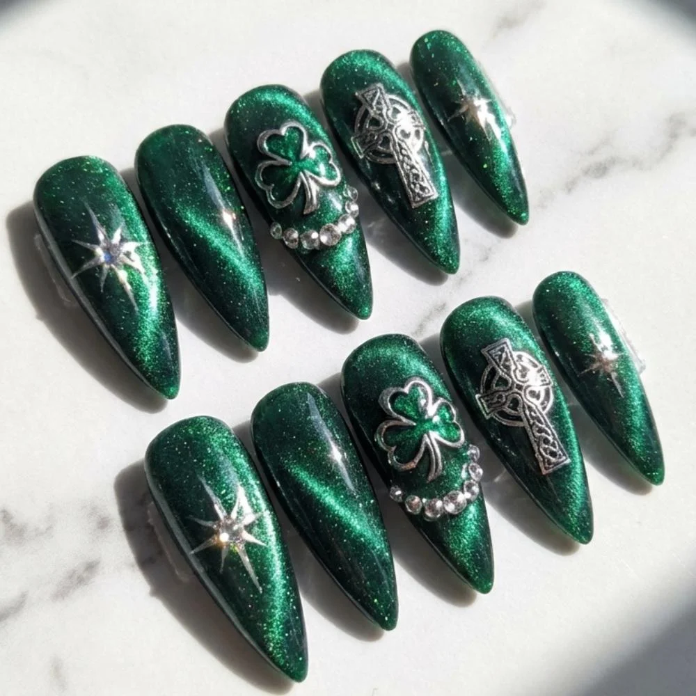 press on nails, custom press on nails, fake nails, Nails Art, stained glass nails, gold press on nails, 3d press on nails, luxury press on nails, handmade press on nails