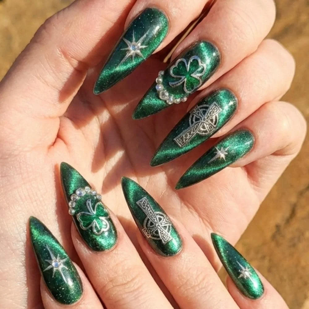 press on nails, custom press on nails, fake nails, Nails Art, stained glass nails, gold press on nails, 3d press on nails, luxury press on nails, handmade press on nails