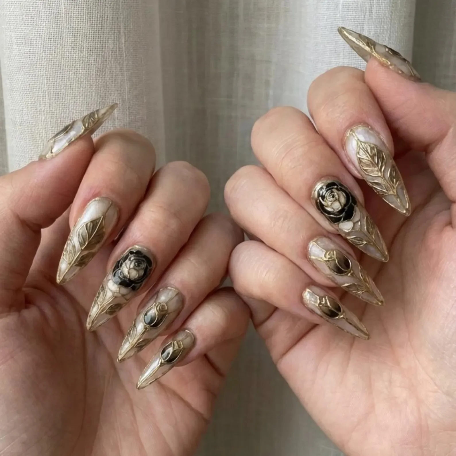 black rose design, stained glass art, press on nails, custom press on nails, fake nails, Nails Art, stained glass nails, gold press on nails, 3d press on nails, luxury press on nails, handmade press on nails