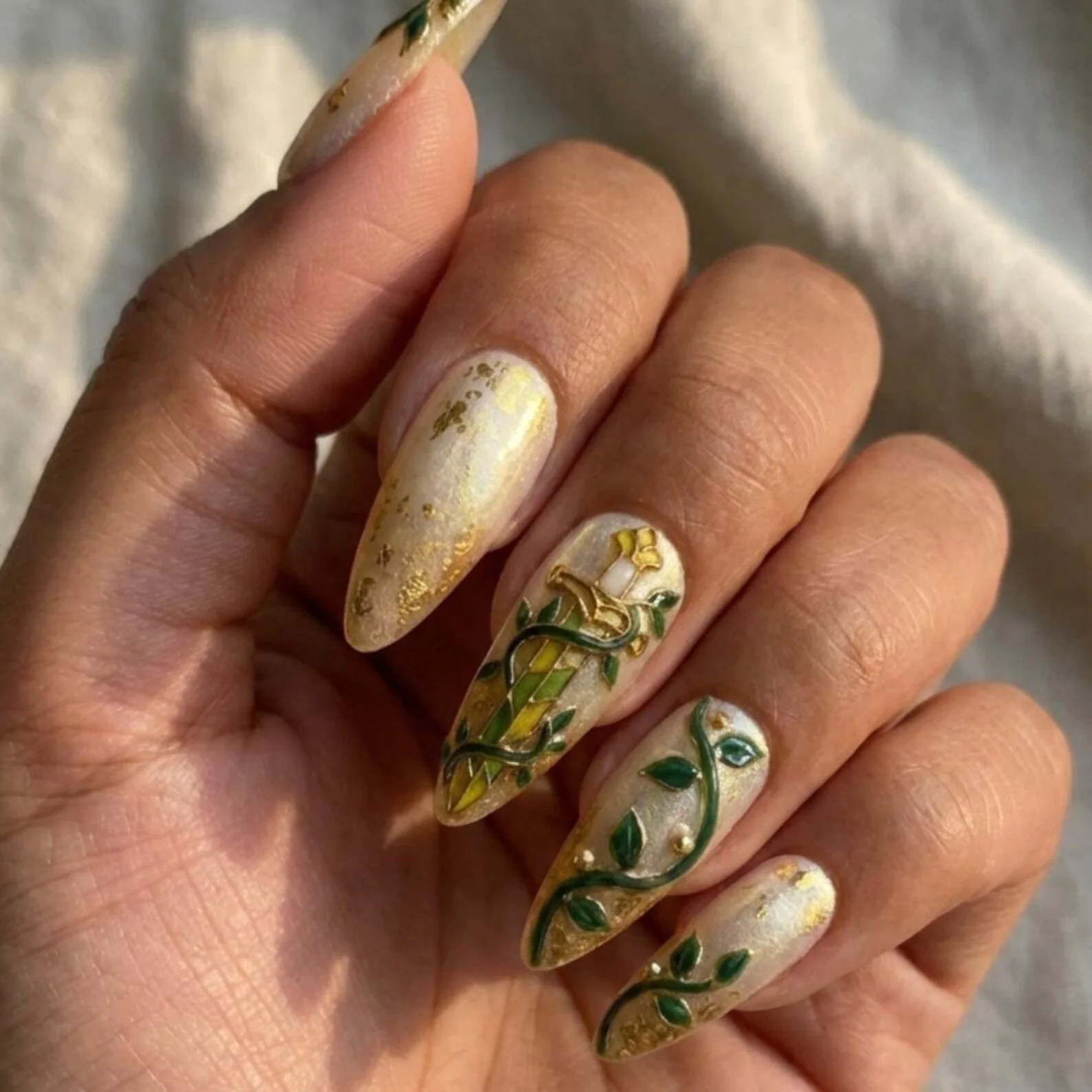 emerald green nails, gold leaf art, press on nails, custom press on nails, fake nails, Nails Art, stained glass nails, gold press on nails, 3d press on nails, luxury press on nails, handmade press on nails