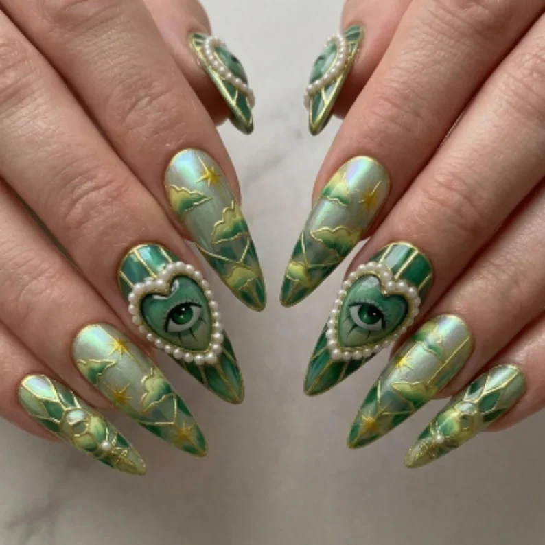 press on nails, custom press on nails, fake nails, Nails Art, stained glass nails, gold press on nails, 3d press on nails, luxury press on nails, handmade press on nails