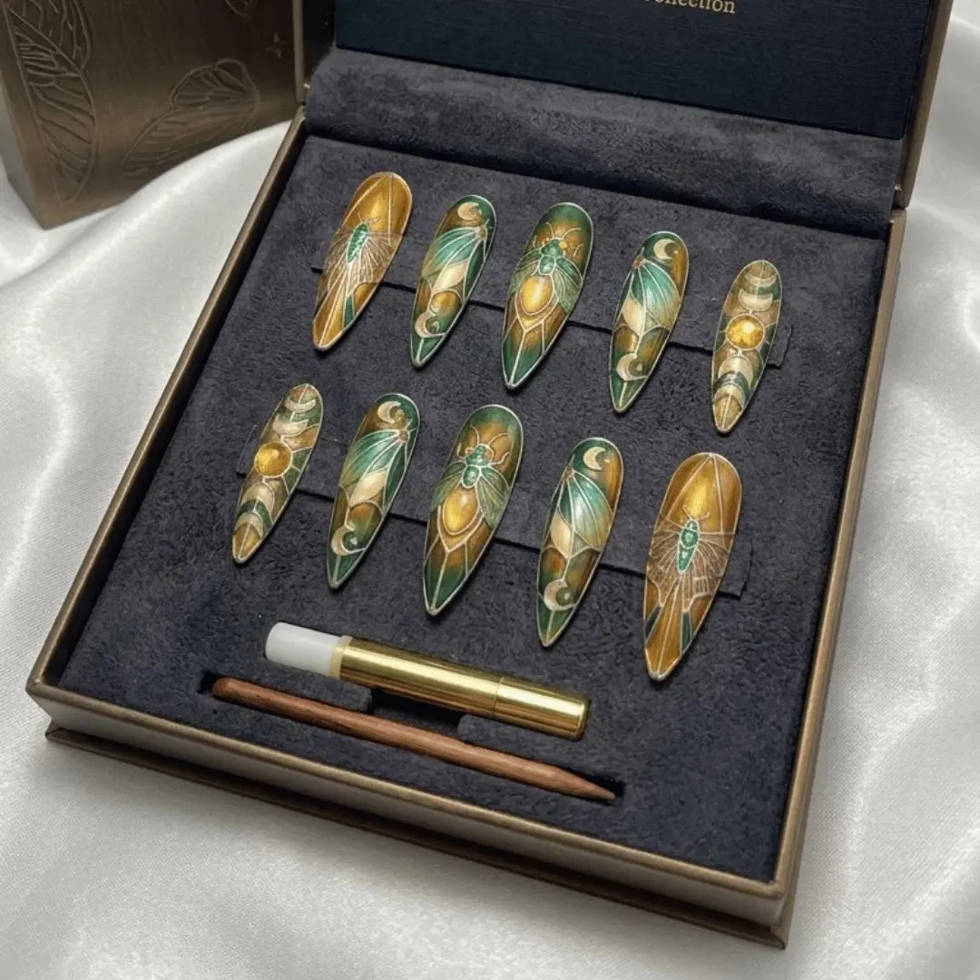 press on nails, custom press on nails, fake nails, Nails Art, stained glass nails, gold press on nails, 3d press on nails, luxury press on nails, handmade press on nails