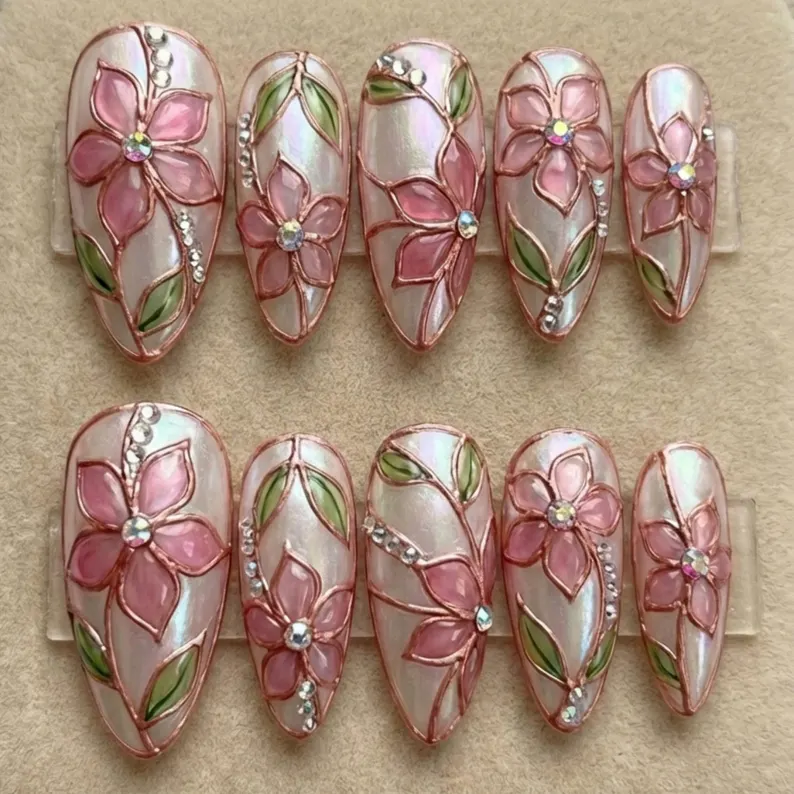 press on nails, custom press on nails, fake nails, Nails Art, stained glass nails, gold press on nails, 3d press on nails, luxury press on nails, handmade press on nails