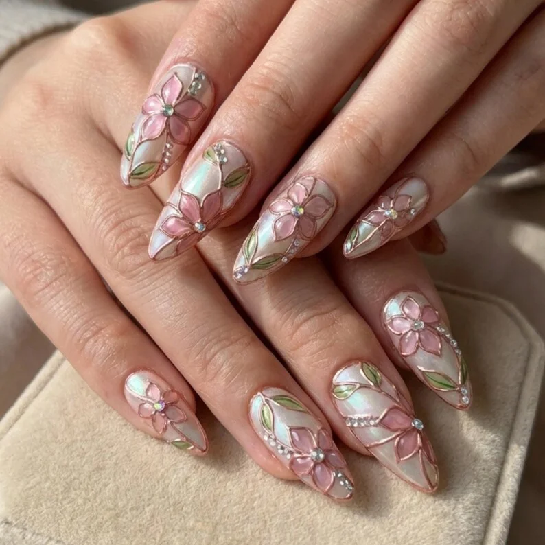 press on nails, custom press on nails, fake nails, Nails Art, stained glass nails, gold press on nails, 3d press on nails, luxury press on nails, handmade press on nails