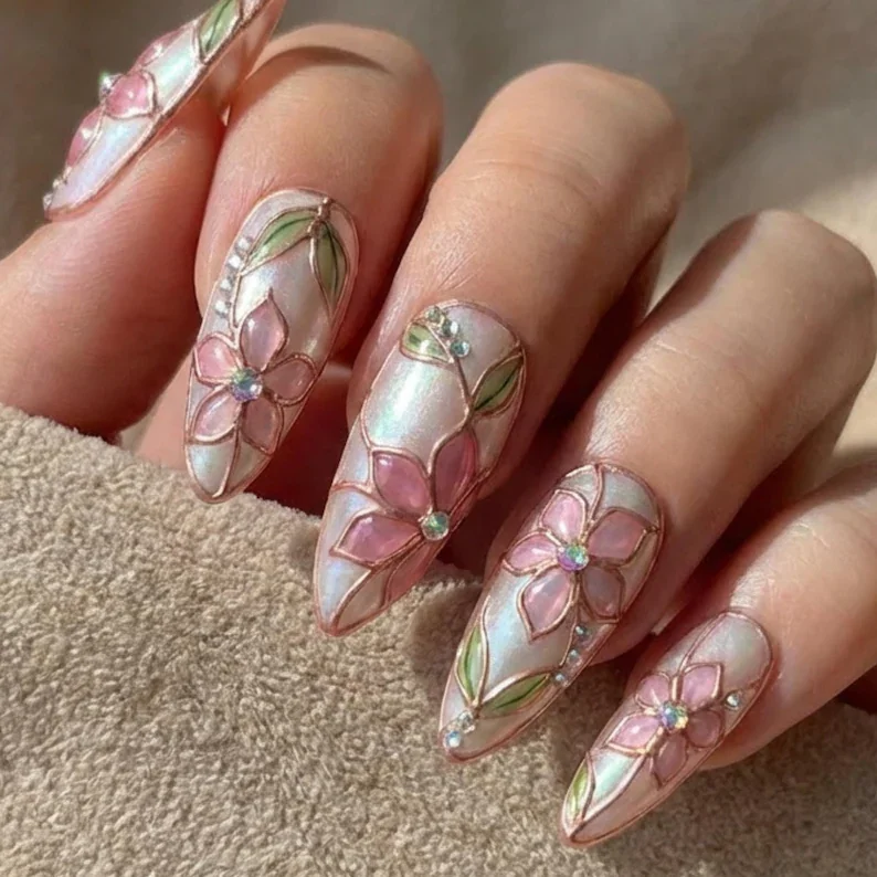 press on nails, custom press on nails, fake nails, Nails Art, stained glass nails, gold press on nails, 3d press on nails, luxury press on nails, handmade press on nails