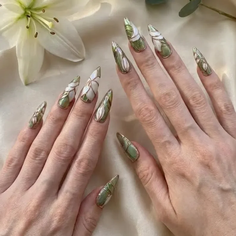 3D floral nails, press on nail set, press on nails, custom press on nails, fake nails, Nails Art, stained glass nails, gold press on nails, 3d press on nails, luxury press on nails, handmade press on nails