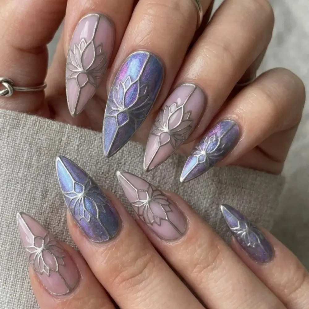 press on nails, custom press on nails, fake nails, Nails Art, stained glass nails, gold press on nails, 3d press on nails, luxury press on nails, handmade press on nails