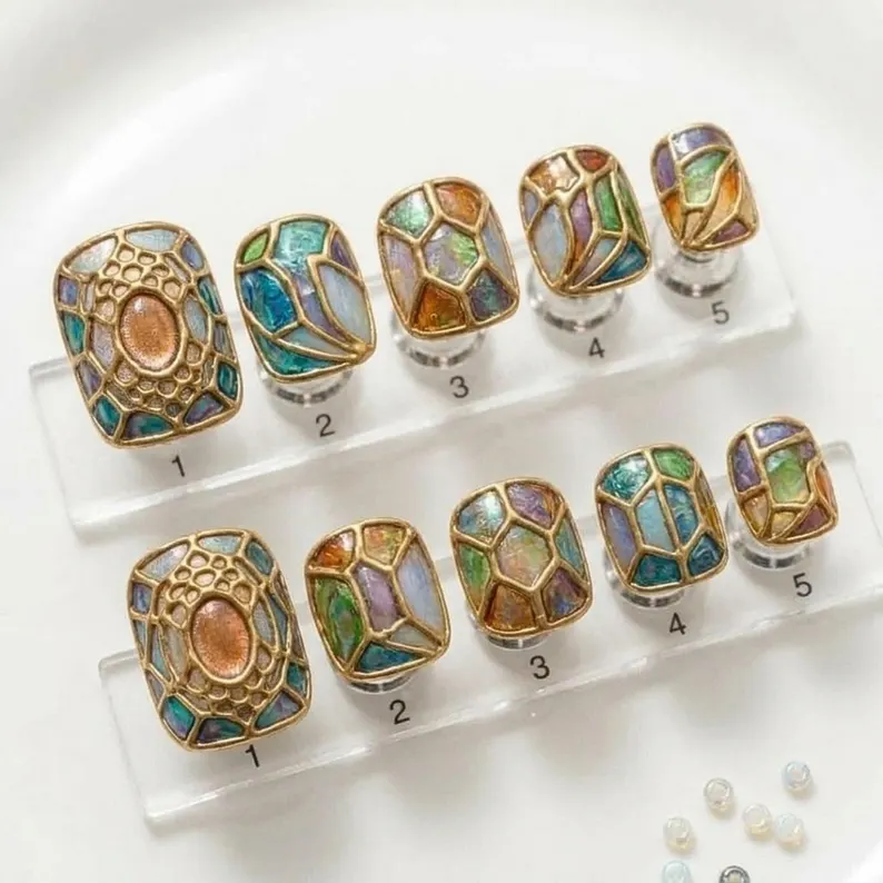 press on nails, custom press on nails, fake nails, Nails Art, stained glass nails, gold press on nails, 3d press on nails, luxury press on nails, handmade press on nails