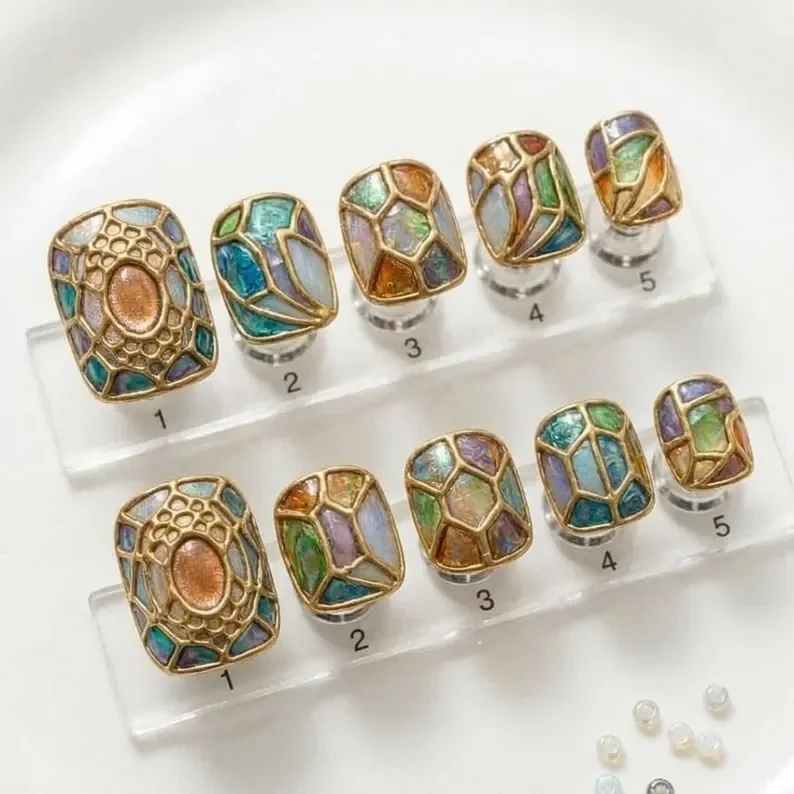 press on nails, custom press on nails, fake nails, Nails Art, stained glass nails, gold press on nails, 3d press on nails, luxury press on nails, handmade press on nails