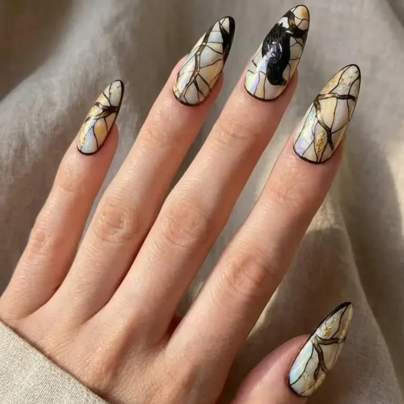 crow design, press on nails, custom press on nails, fake nails, Nails Art, stained glass nails, gold press on nails, 3d press on nails, luxury press on nails, handmade press on nails
