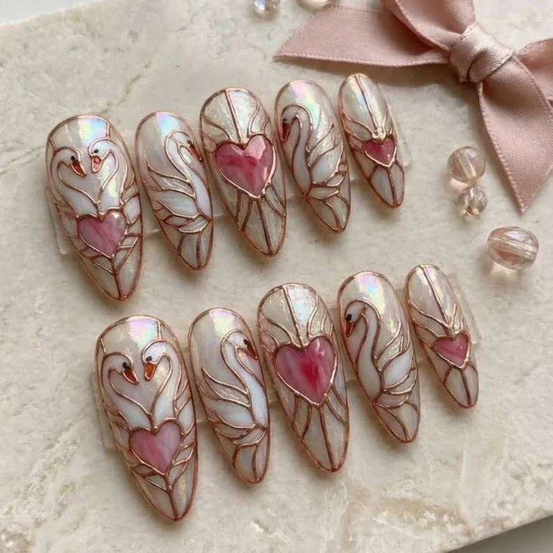 filigree nail art, iridescent nails, press on nails, custom press on nails, fake nails, Nails Art, stained glass nails, gold press on nails, 3d press on nails, luxury press on nails, handmade press on nails